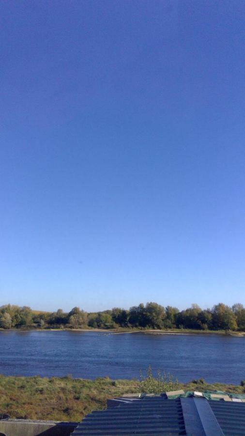 Beau Studio Vue Loire Bouchemaine 外观 照片